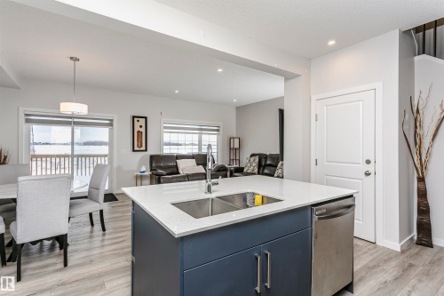 9421 Pear Crescent, Edmonton, AB - Indoor