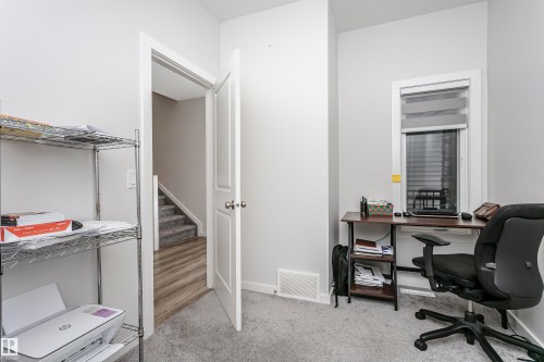 9421 Pear Crescent, Edmonton, AB - Indoor Photo Showing Office