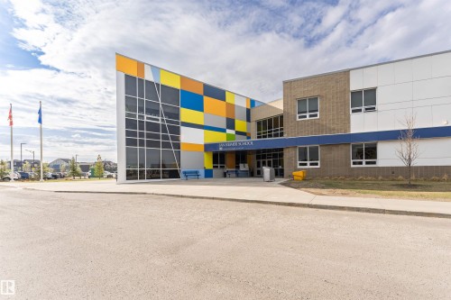 9421 Pear Crescent, Edmonton, AB - Outdoor