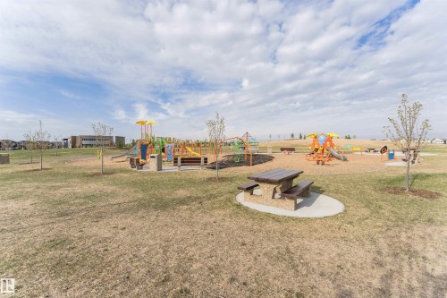 9421 Pear Crescent, Edmonton, AB - Outdoor With View