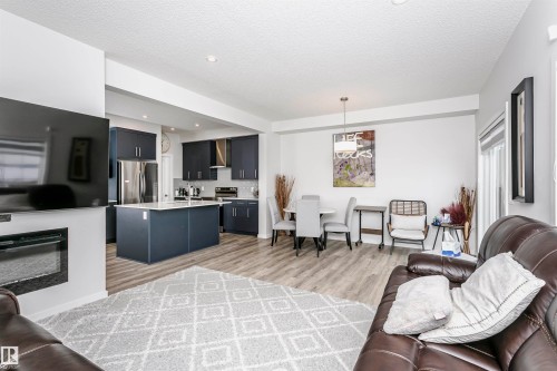 9421 Pear Crescent, Edmonton, AB - Indoor