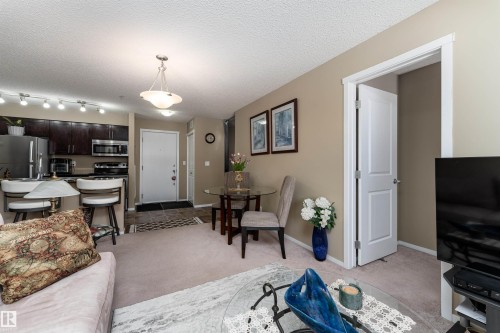 111 5370 Chappelle Road, Edmonton, AB - Indoor