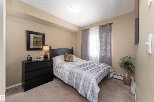 111 5370 Chappelle Road, Edmonton, AB - Indoor Photo Showing Bedroom
