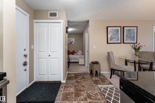 111 5370 Chappelle Road, Edmonton, AB - Indoor