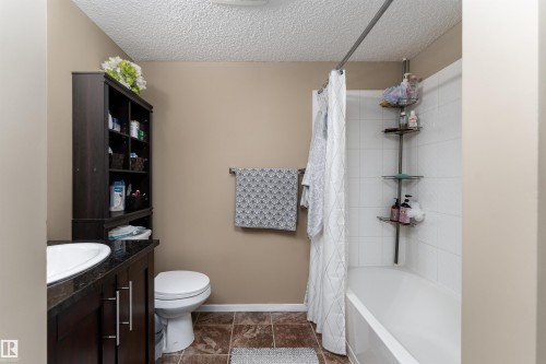 111 5370 Chappelle Road, Edmonton, AB - Indoor Photo Showing Bathroom