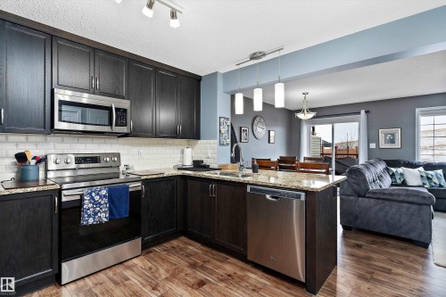 3772 Weidle Crescent, Edmonton, AB - Indoor Photo Showing Kitchen With Stainless Steel Kitchen With Double Sink