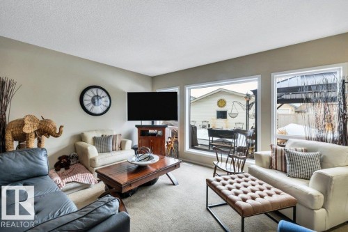 1314 George Close, Edmonton, AB - Indoor Photo Showing Living Room