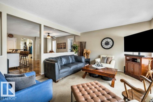 1314 George Close, Edmonton, AB - Indoor Photo Showing Living Room