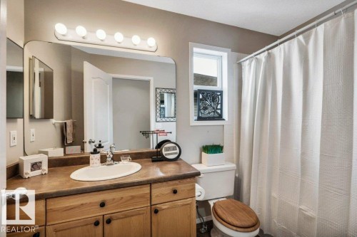 1314 George Close, Edmonton, AB - Indoor Photo Showing Bathroom