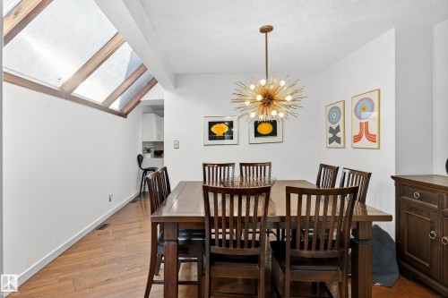 11627 76 Avenue, Edmonton, AB - Indoor Photo Showing Dining Room