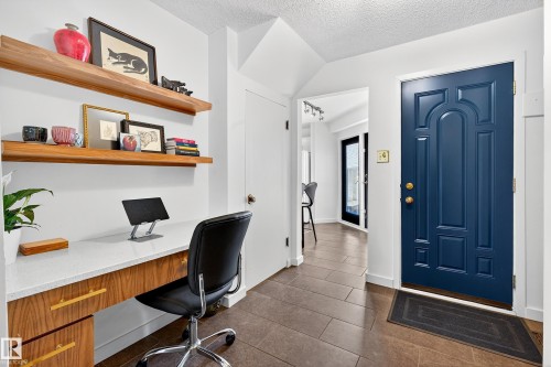 11627 76 Avenue, Edmonton, AB - Indoor Photo Showing Office