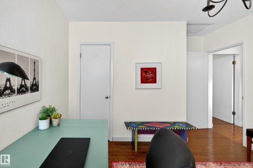 11627 76 Avenue, Edmonton, AB - Indoor