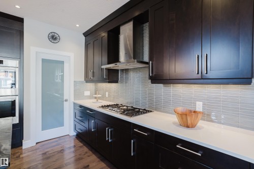 1088 Hope Road, Edmonton, AB - Indoor Photo Showing Kitchen With Upgraded Kitchen