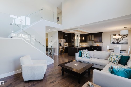 1088 Hope Road, Edmonton, AB - Indoor Photo Showing Living Room