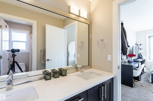 1088 Hope Road, Edmonton, AB - Indoor Photo Showing Bathroom