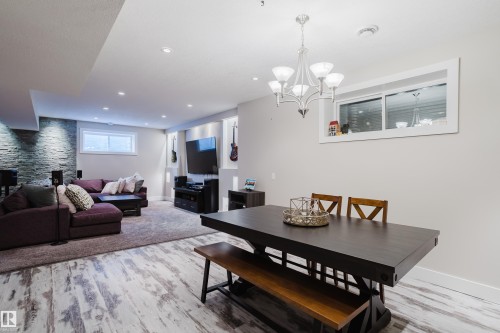 1088 Hope Road, Edmonton, AB - Indoor