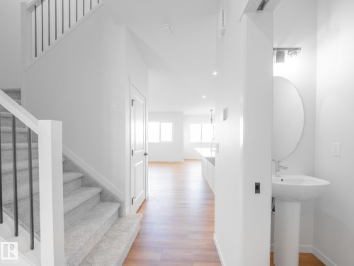 19422 22A Avenue, Edmonton, AB - Indoor Photo Showing Other Room