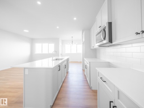 19422 22A Avenue, Edmonton, AB - Indoor Photo Showing Kitchen