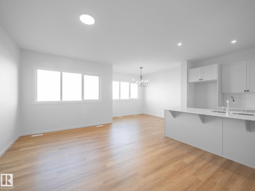 19422 22A Avenue, Edmonton, AB - Indoor Photo Showing Kitchen