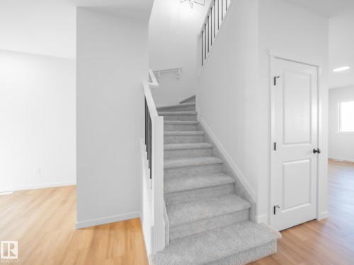 19422 22A Avenue, Edmonton, AB - Indoor Photo Showing Other Room