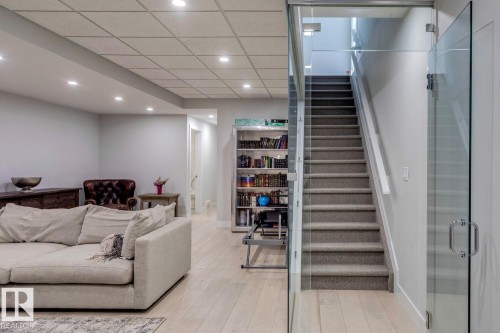 12420 103 Avenue, Edmonton, AB - Indoor