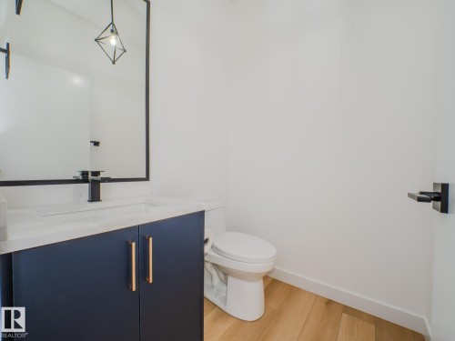 9824 106 Avenue, Morinville, AB - Indoor Photo Showing Bathroom