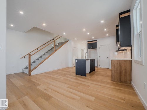 9824 106 Avenue, Morinville, AB - Indoor