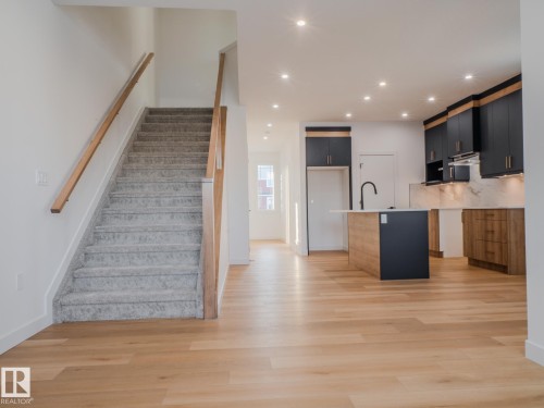 9824 106 Avenue, Morinville, AB - Indoor Photo Showing Kitchen