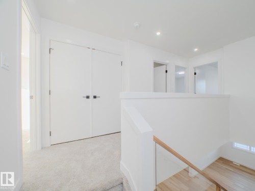 9824 106 Avenue, Morinville, AB - Indoor Photo Showing Other Room