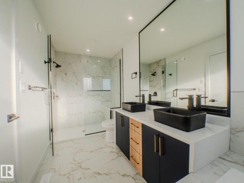 9824 106 Avenue, Morinville, AB - Indoor Photo Showing Bathroom