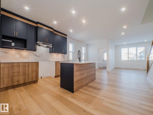 9824 106 Avenue, Morinville, AB - Indoor Photo Showing Kitchen With Upgraded Kitchen