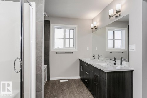 324 173 Avenue, Edmonton, AB - Indoor Photo Showing Bathroom