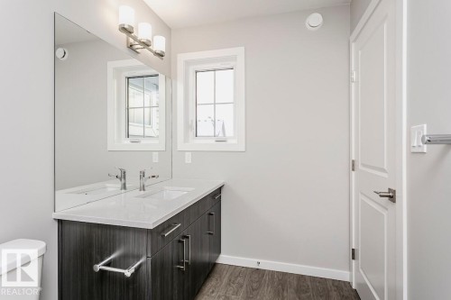 324 173 Avenue, Edmonton, AB - Indoor Photo Showing Bathroom