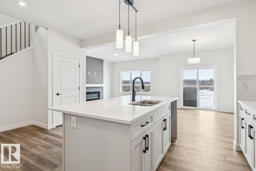 41 Gable Common, Spruce Grove, AB - Indoor Photo Showing Kitchen With Double Sink With Upgraded Kitchen