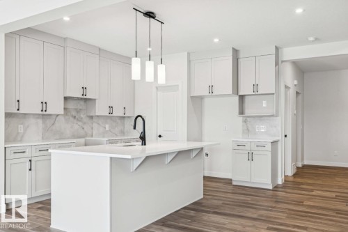 41 Gable Common, Spruce Grove, AB - Indoor Photo Showing Kitchen With Upgraded Kitchen