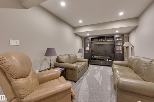 5158 Lark Crescent, Edmonton, AB - Indoor