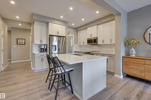 5158 Lark Crescent, Edmonton, AB 