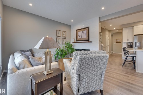 5158 Lark Crescent, Edmonton, AB 