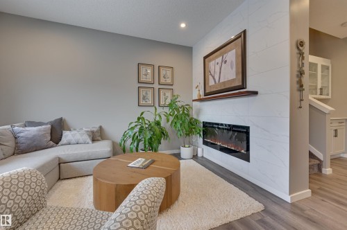 5158 Lark Crescent, Edmonton, AB 