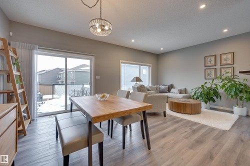 5158 Lark Crescent, Edmonton, AB 