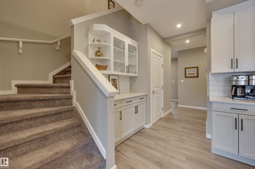 5158 Lark Crescent, Edmonton, AB 