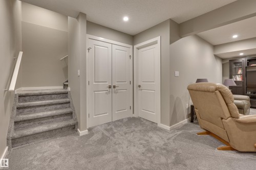 5158 Lark Crescent, Edmonton, AB 