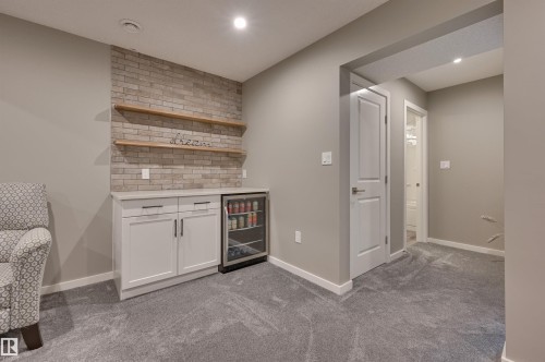 5158 Lark Crescent, Edmonton, AB 