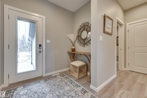 5158 Lark Crescent, Edmonton, AB 