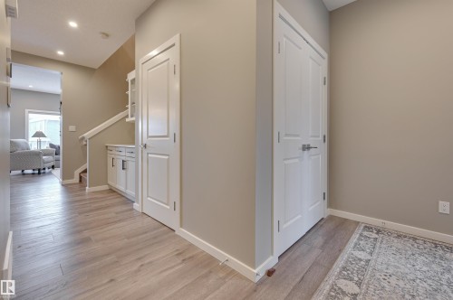 5158 Lark Crescent, Edmonton, AB 