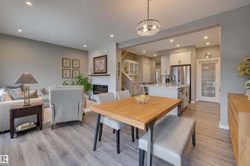 5158 Lark Crescent, Edmonton, AB - Indoor Photo Showing Dining Room
