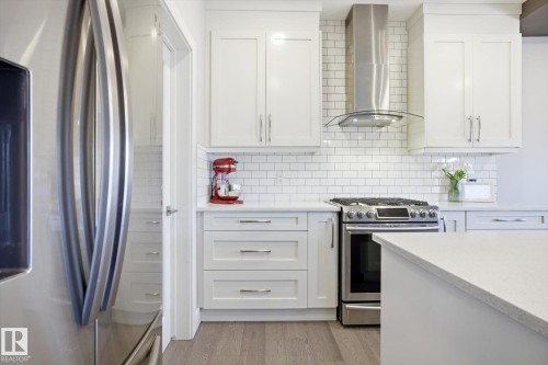 1815 Tanager Close, Edmonton, AB - Indoor Photo Showing Kitchen With Upgraded Kitchen