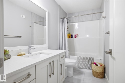 1815 Tanager Close, Edmonton, AB - Indoor Photo Showing Bathroom