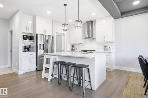 1815 Tanager Close, Edmonton, AB - Indoor Photo Showing Kitchen With Upgraded Kitchen