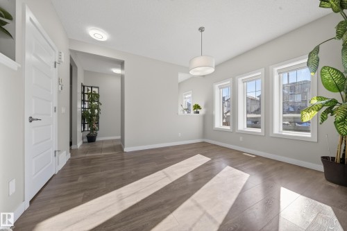 1234 Daniels Crescent, Edmonton, AB - Indoor Photo Showing Other Room